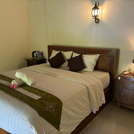 Kubu Artha Bungalow Nusa Penida Ped Exterior foto