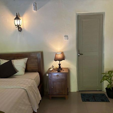 Kubu Artha Bungalow Nusa Penida Ped Exterior foto