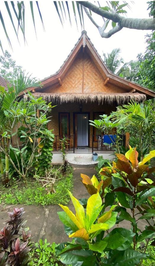 Kubu Artha Bungalow Nusa Penida Ped Exterior foto
