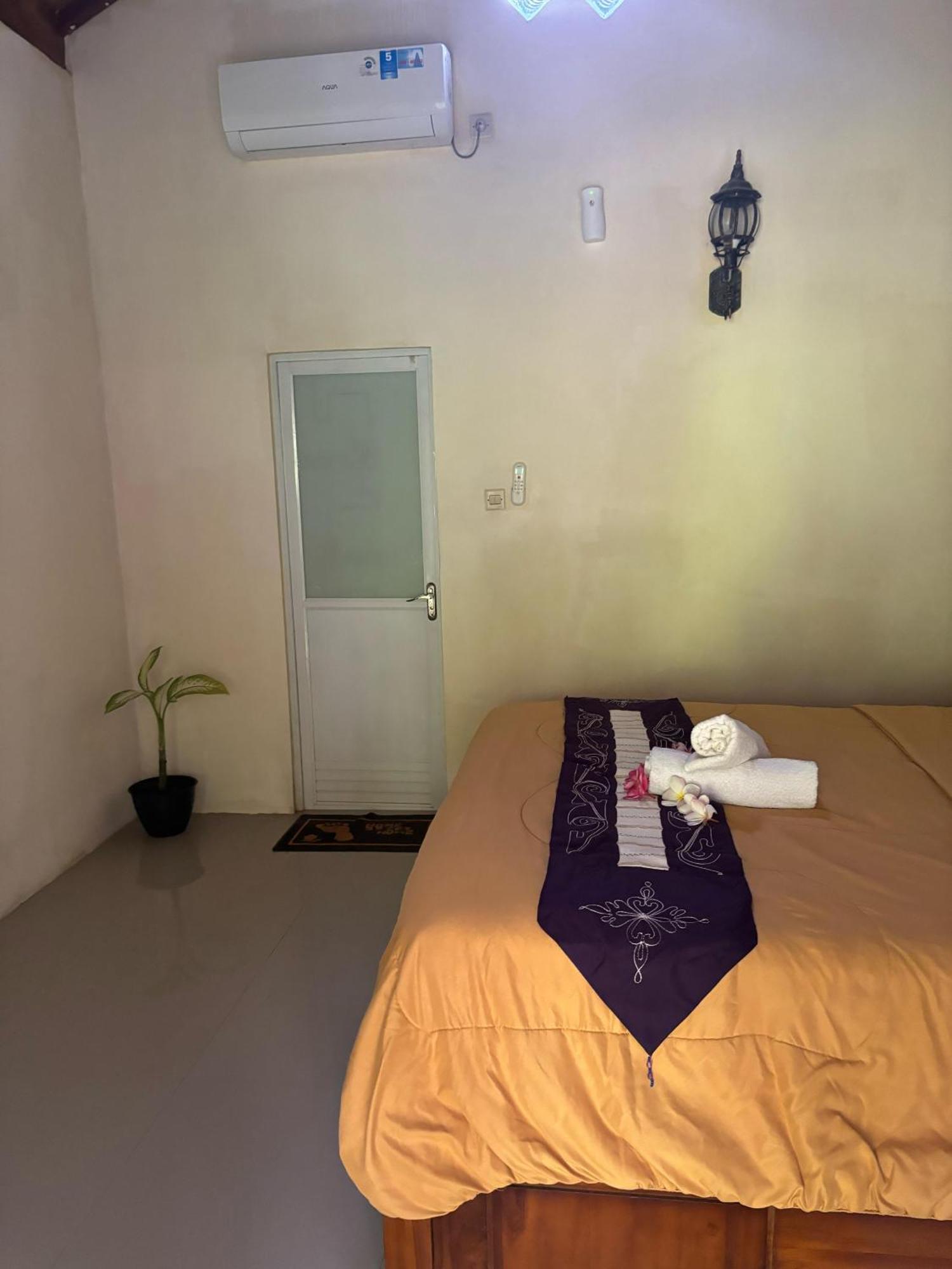 Kubu Artha Bungalow Nusa Penida Ped Exterior foto