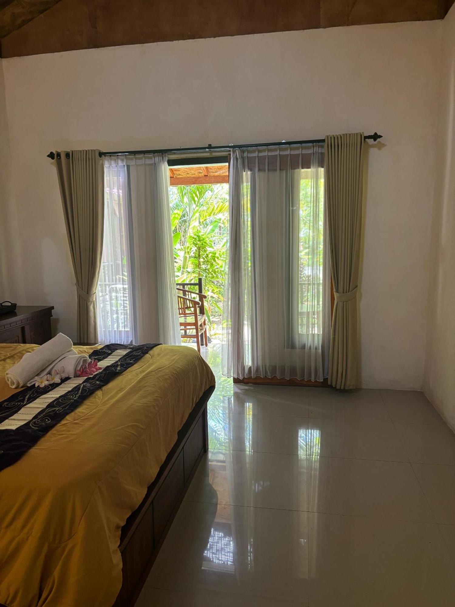 Kubu Artha Bungalow Nusa Penida Ped Exterior foto