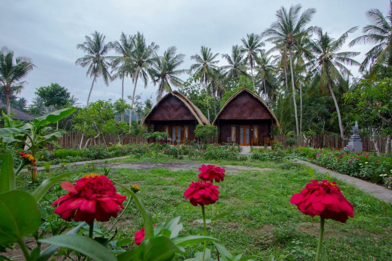Kubu Artha Bungalow Nusa Penida Ped Exterior foto